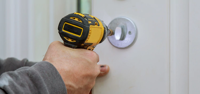 Street Locksmith For Smart Lock Repair in King City, CA
