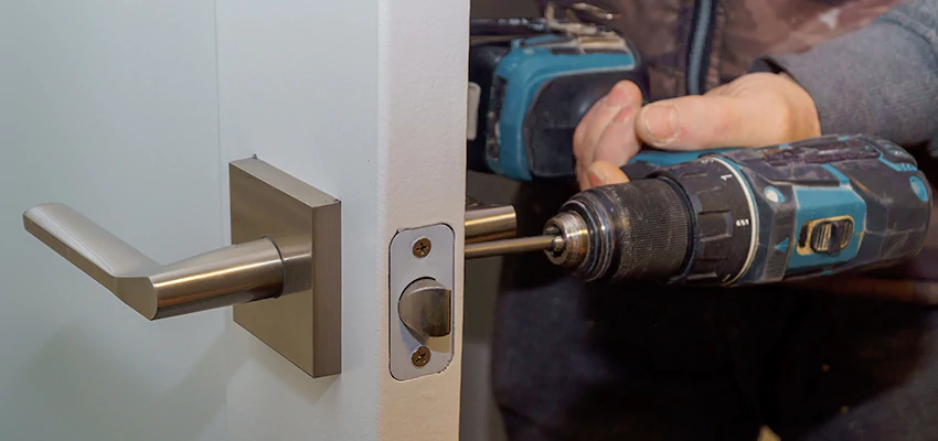 Broken Door Handle Lock Repair in King City, California